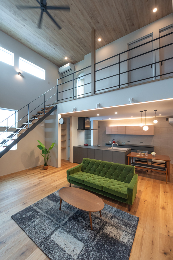 明るく開放感あふれるLDK（井原建設）