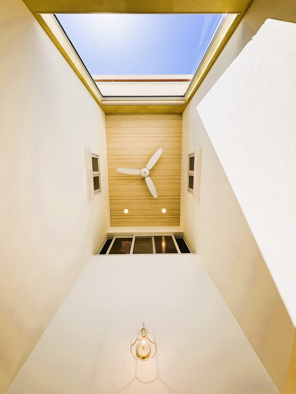 吹抜けをリビングに効果的に取り入れる