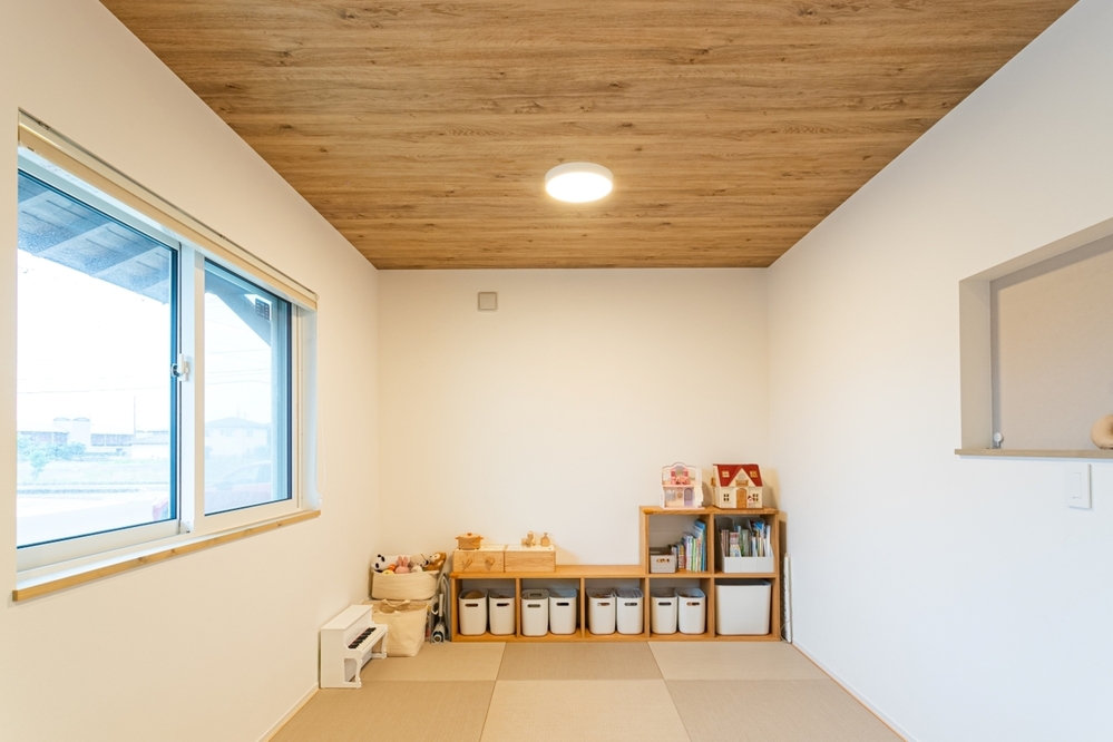 カフェオレカラーのかわいらしい外観