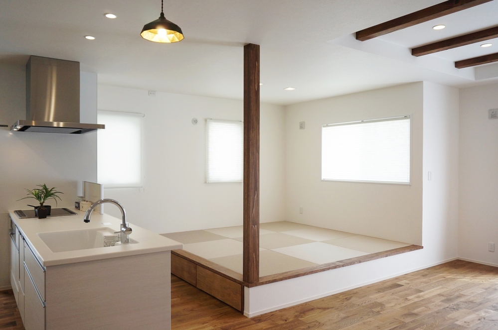 LDK｜温もりとスタイリッシュさの調和が楽しい家