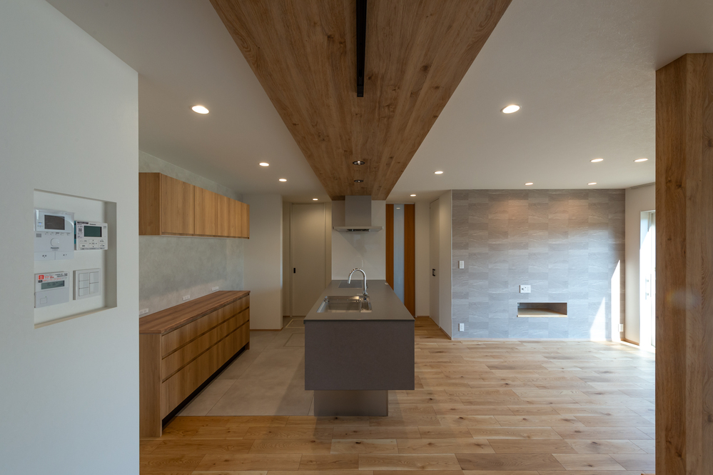 241114-00020-D4A_4196★-LL