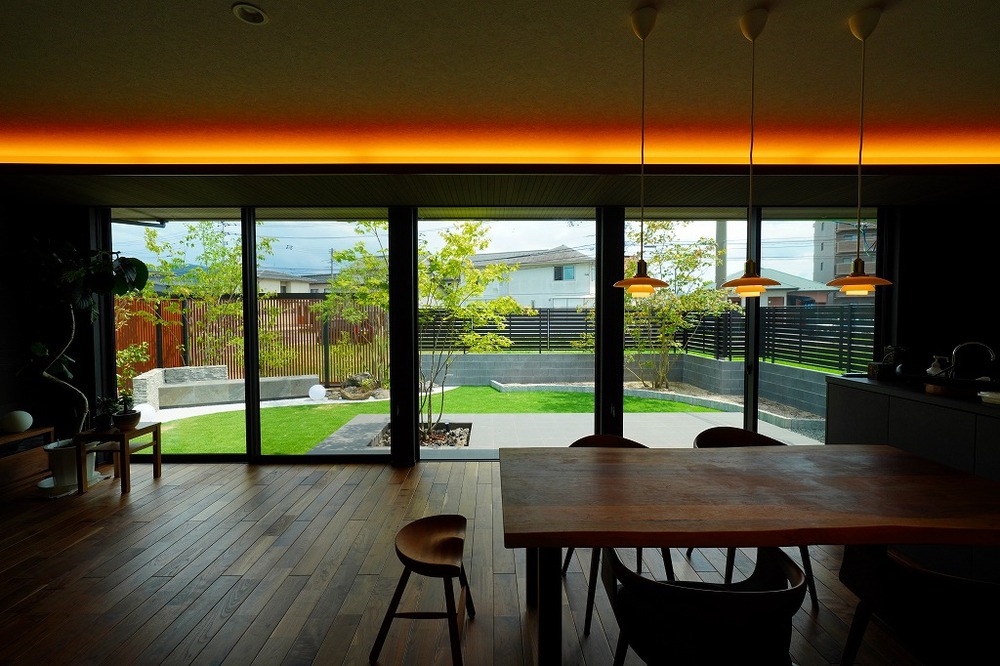 家の外に、もうひとつのリビングを。