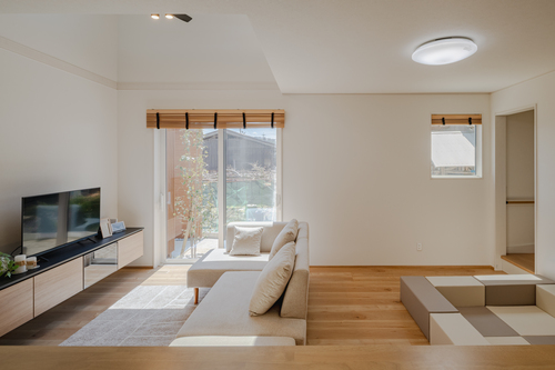 リビング・吹き抜け｜木次町モデルハウス