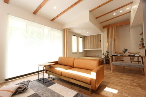 ダイニング｜白い平屋