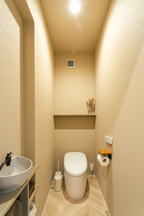 カフェオレカラーのかわいらしい外観