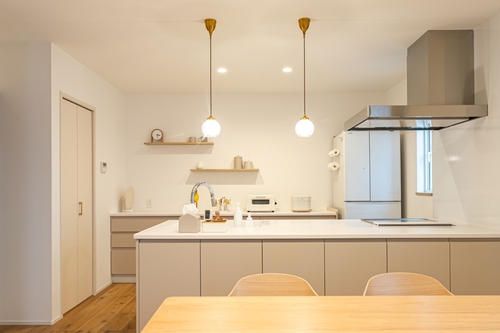 カフェオレカラーのかわいらしい外観