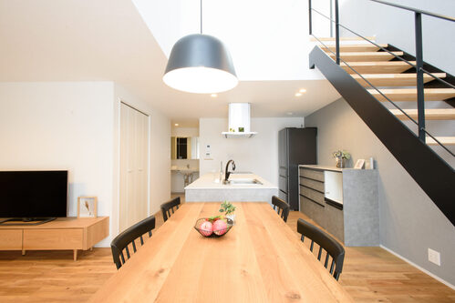 【実例10選】ダイニングをおしゃれに見せる照明の選び方