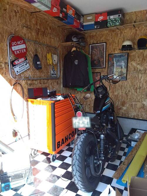 ラフで家族が心地良いバイクガレージのある家